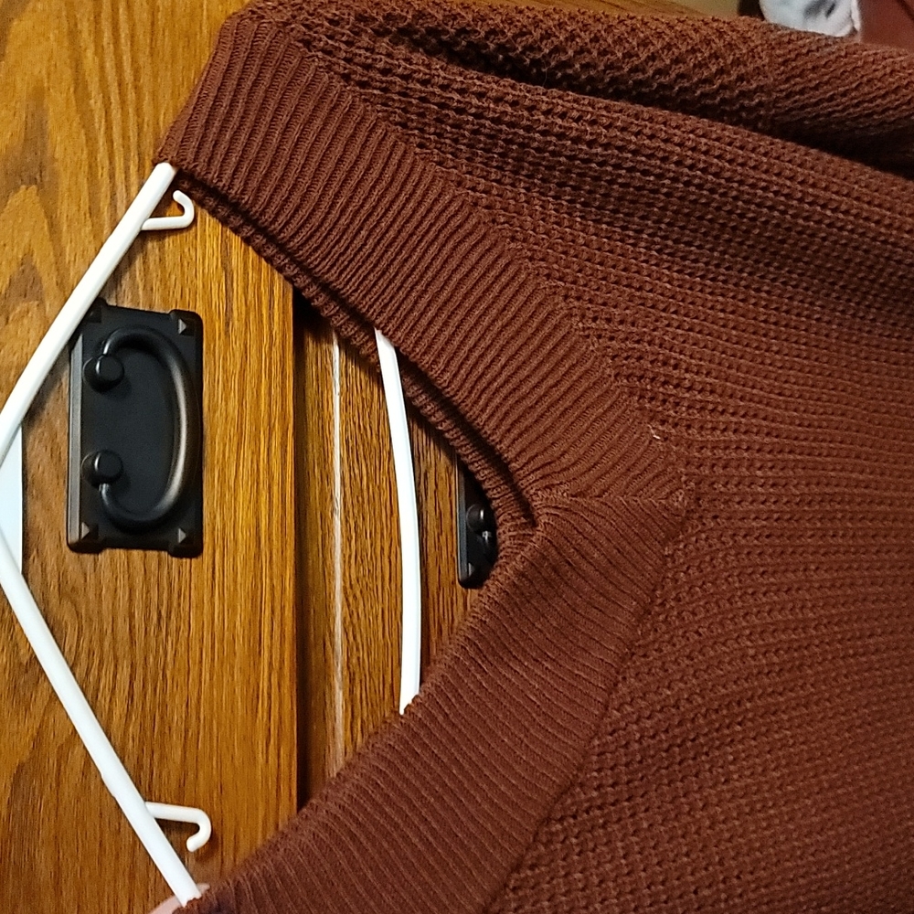 Double V neck sweater